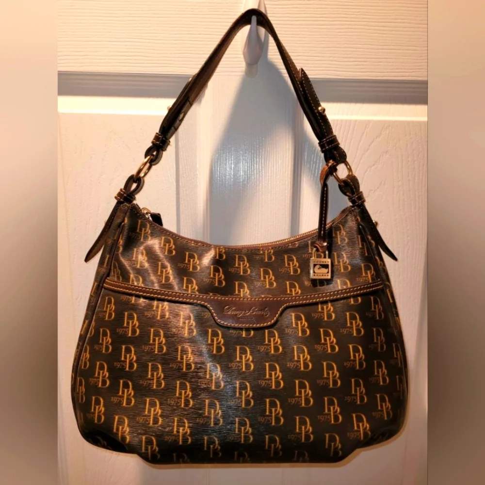 DOONEY AND BOURKE LEATHER SHOULDER BAG - Picture 10 of 13